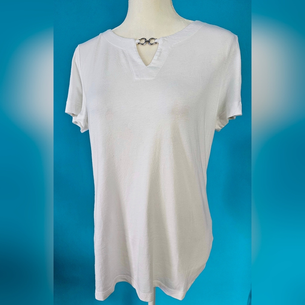 Karen Scott White Keyhole Top